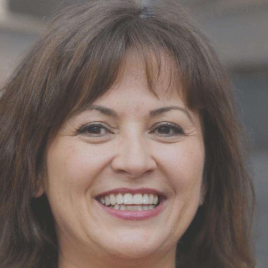 Elena Kowalczyk, Customer Relations Manager